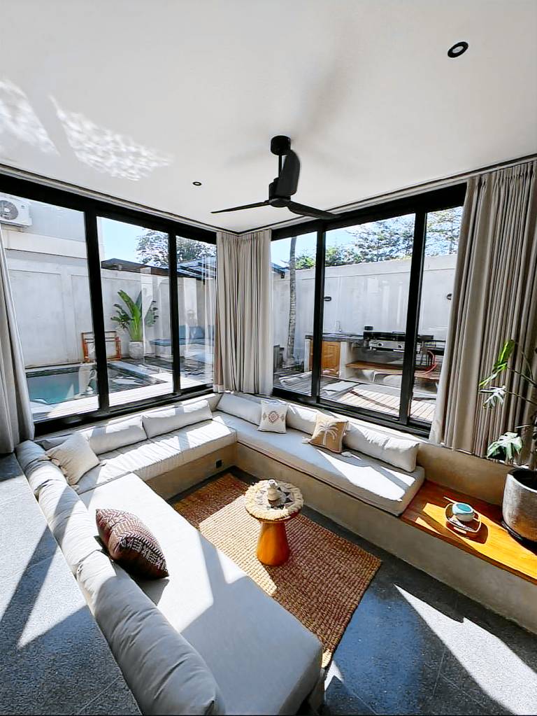 Villa with garden, pool & terrace — photo 2