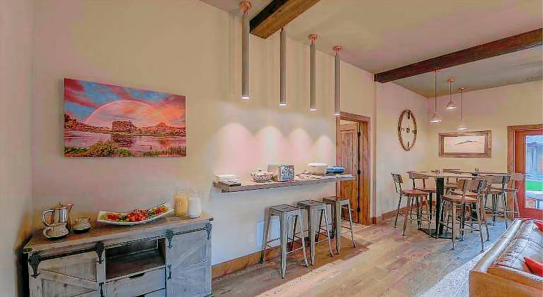 Golden Stone Inn — photo 2