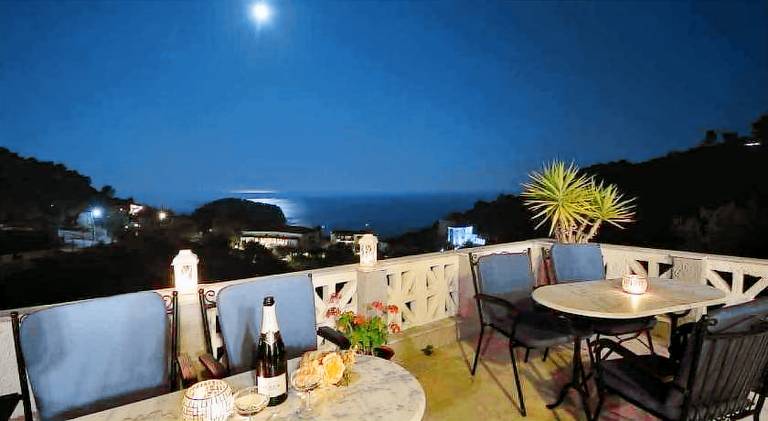 Skopelos Summer Nests - Ariadne Seaview Rooms — photo 5