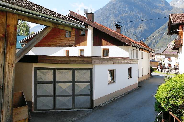 Child-friendly wonderful house with garden & barbecue | Garden view | Suitable for remote work | Dogs allowed — photo 4