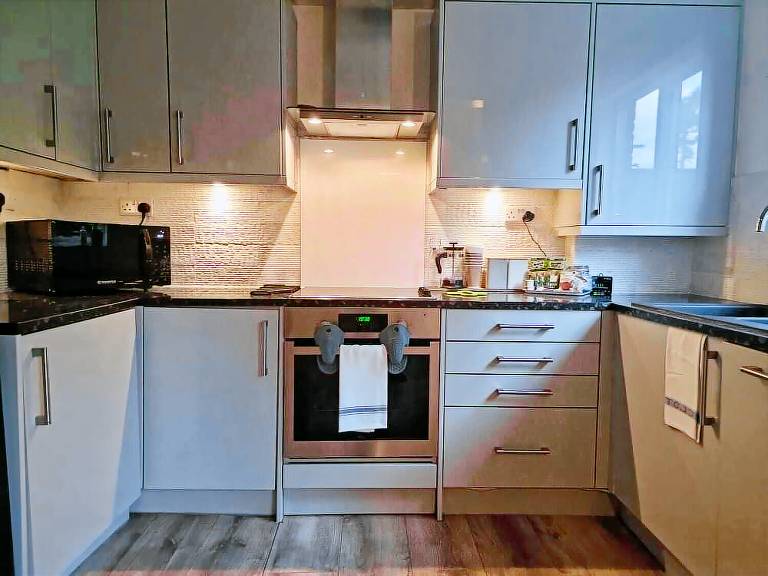 Apartment Reigate