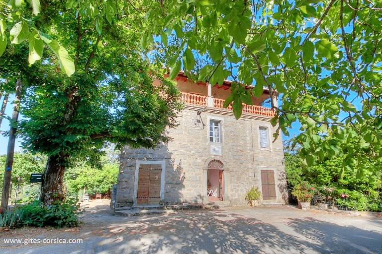 Gîte Azilone-Ampaza