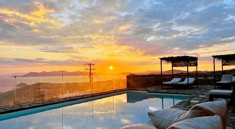 House with terrace, barbeque & private pool in Milos