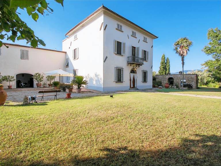Fully equipped pleasant vacation home with garden, private pool & grill | Pet-friendly — photo 3