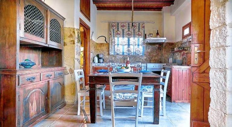 Beautiful vacation home with terrace, garden & pool | Pets are welcome — photo 3