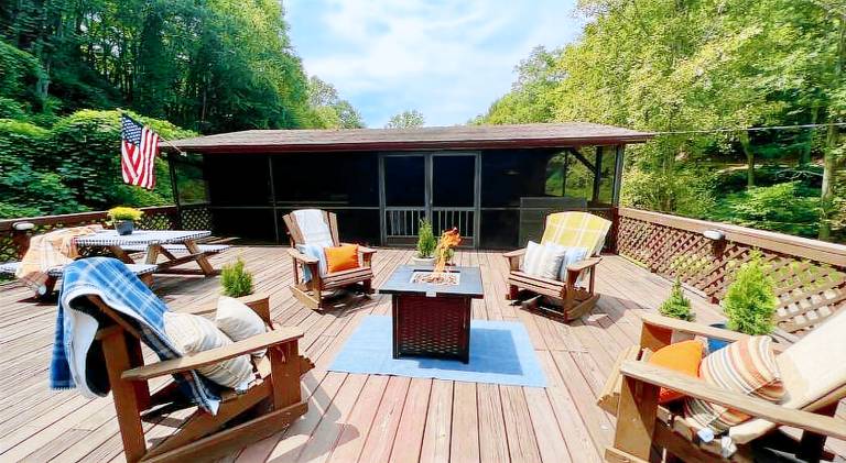 Vacation home with pool & hot tub — photo 5