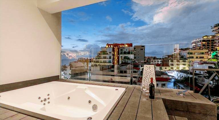 DTerrace Luxe 2bd 2ba Romantic Zone Los Muertos Beach and Pier — photo 5