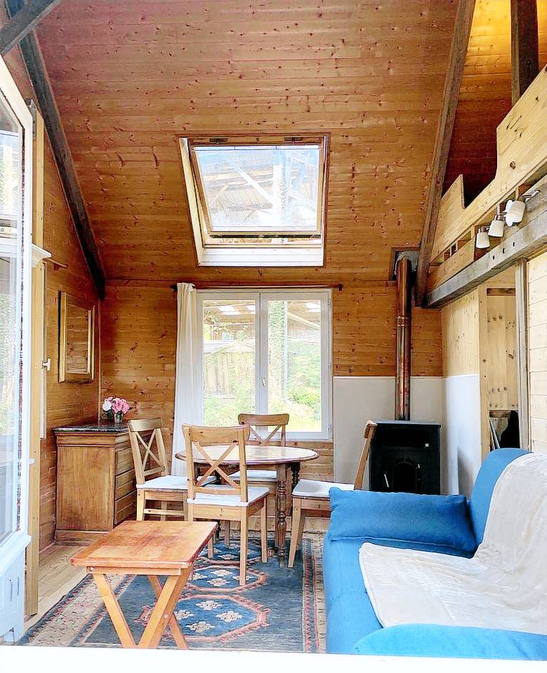 Cosy Cabin in the Woods near Nevers for Luxury Camping in France — photo 2