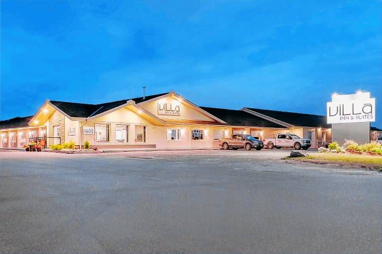 Villa Inn & Suites, SureStay Collection by Best Western in Hearst, ON