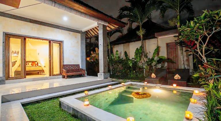 Apartment with terrace, yard & pool — photo 3