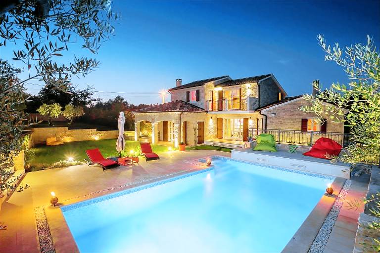 Ferienhaus in Banki, Baderna f&uuml;r max. 8 Personen, 