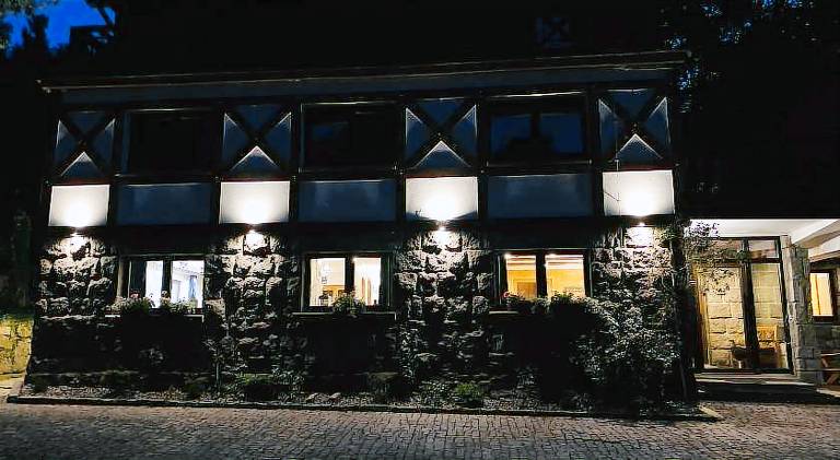 Willa Karkonoska - klimatyczne pokoje i studia z ANEKSAMI KUCHENNYMI - Sniadania Sauna Grota Solna S — photo 3