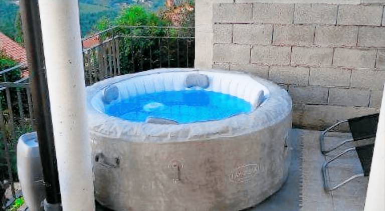Pleasant apartment with jacuzzi | Dogs allowed — photo 2