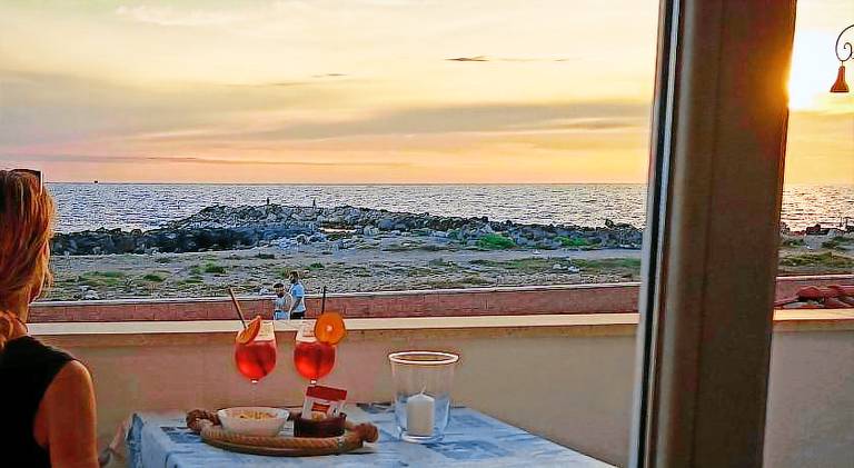 Mare e Relax 1 Melody Sea Front 10' da FCO Airport — photo 4