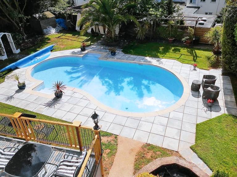 Bed and breakfast  Babbacombe