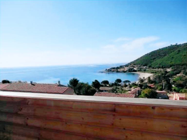 Villa with barbeque, terrace & yard | Sea view — photo 5