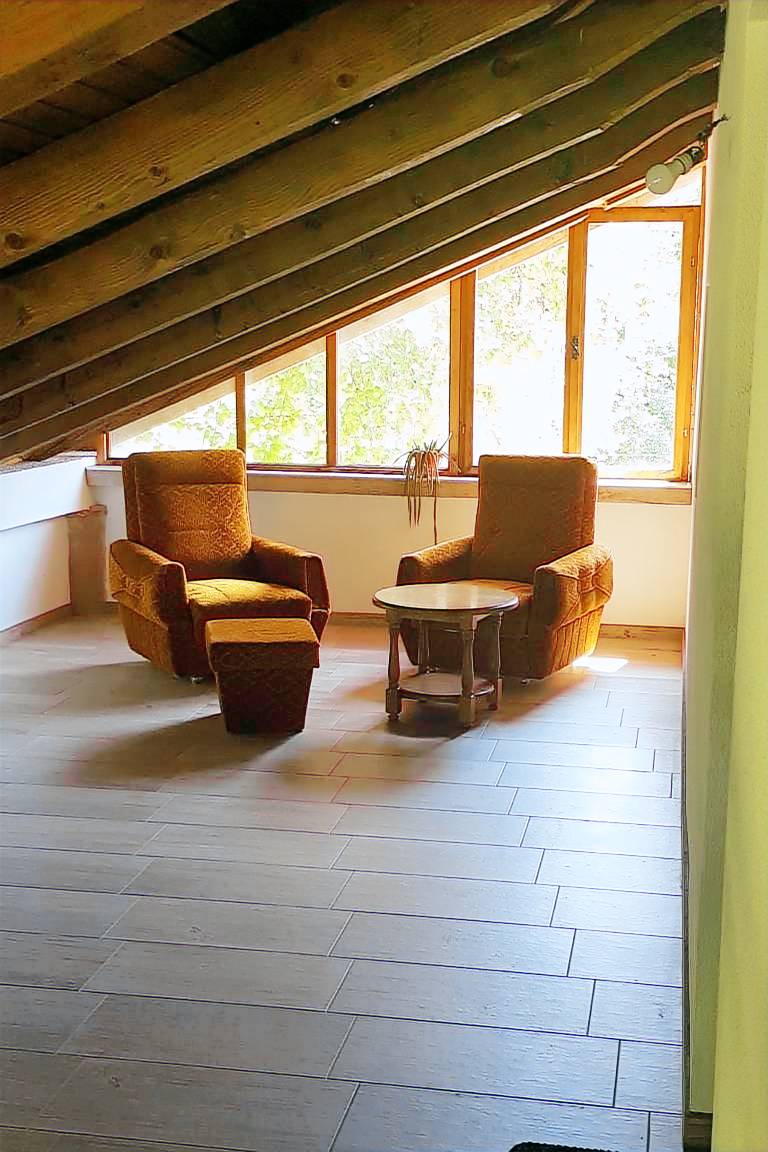 Fully equipped vacation home with barbeque, patio & yard | Pets allowed — photo 2
