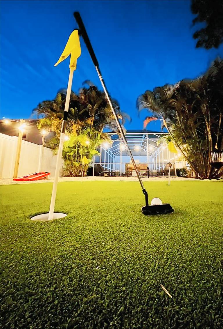 Family-oriented vacation home with private pool | Pet-friendly in Bradenton, FL