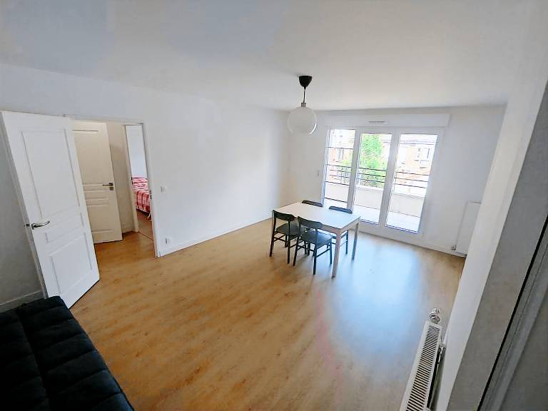 Family-oriented rental apartment with terrace | City view | Pets allowed — photo 3