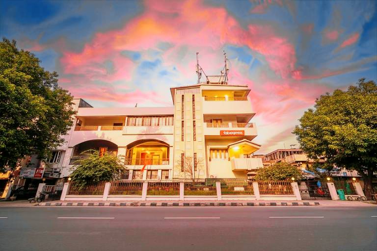 FabHotel Corporate Stays
