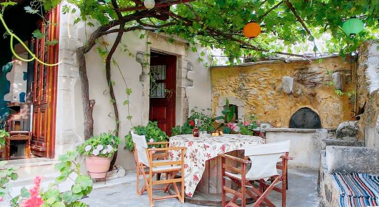 Vacation home with garden, patio & BBQ — photo 3