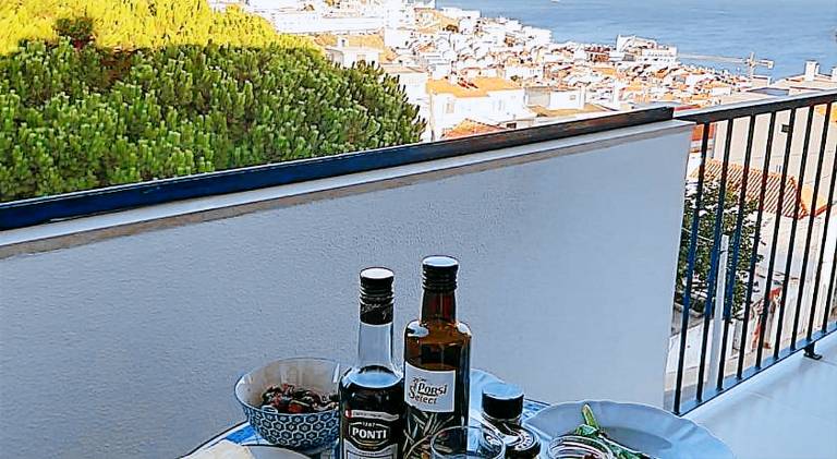 Apartment with patio | Good for workation — photo 4