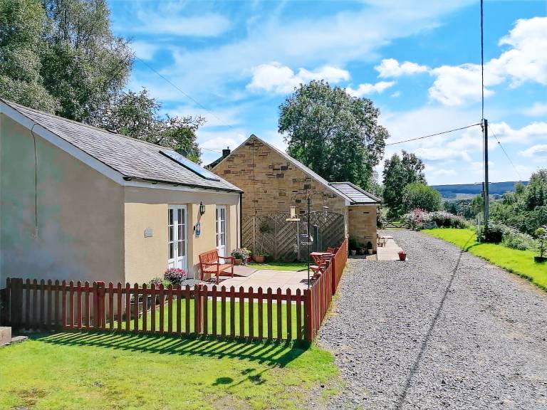 Cottage Falstone