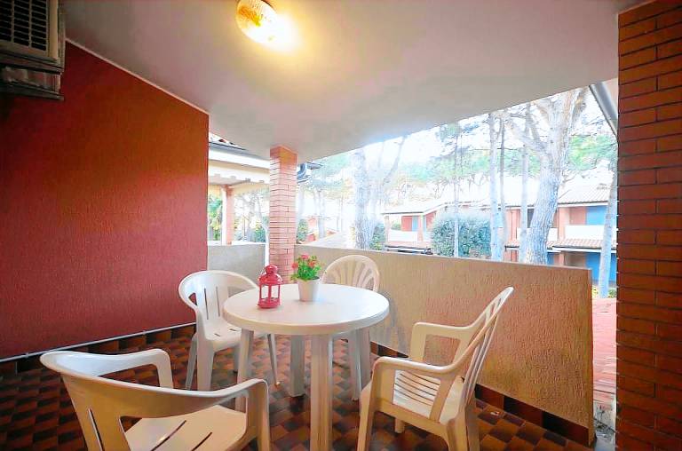 Lovely rental apartment with terrace & pool | Pet-friendly — photo 4