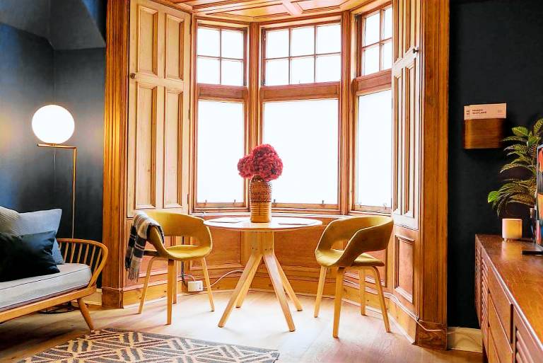 Contemporary Cottage with Free Parking in Edinburgh