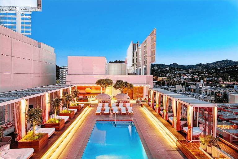 W Hollywood — photo 2