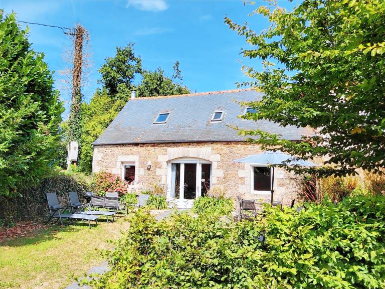 Gite with garden, terrace & heated pool | Pet-friendly — photo 3
