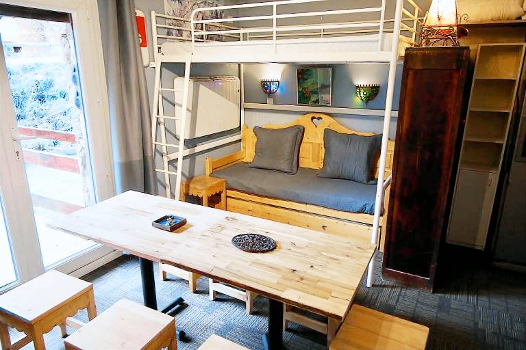 Studio with patio — photo 2