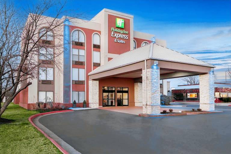 Holiday Inn Express Hotel & Suites Bentonville By IHG in Bentonville, AR