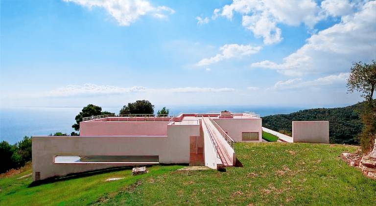 Holiday apartment with pool, patio & grill in Mattinata