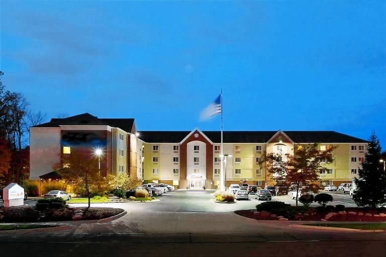 Sonesta Simply Suites Cleveland North Olmsted Airport in North Olmsted, OH