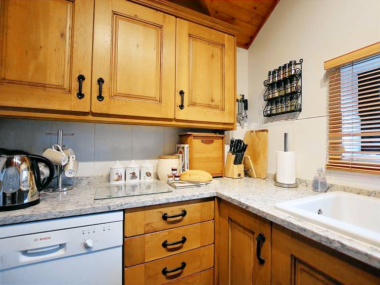 Cottage with barbecue & garden — photo 5