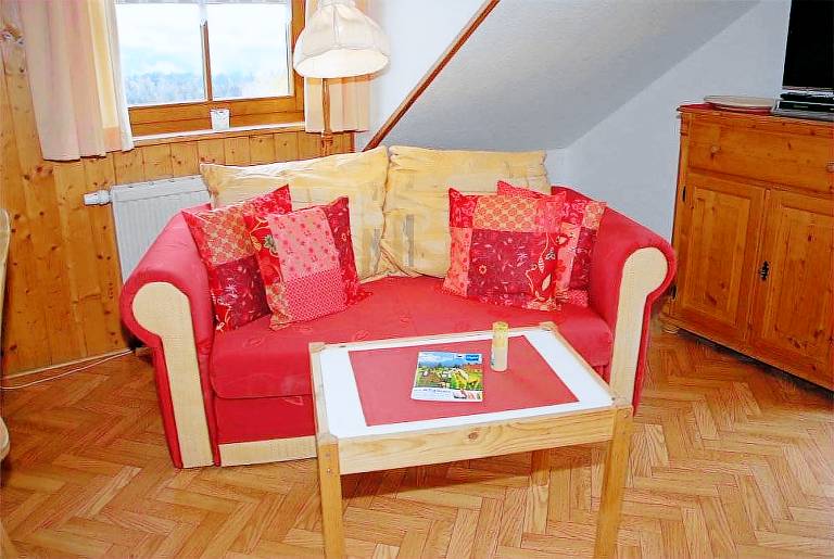Child-friendly charming apartment with yard, grill & terrace | Mountain view | Pet-friendly — photo 4