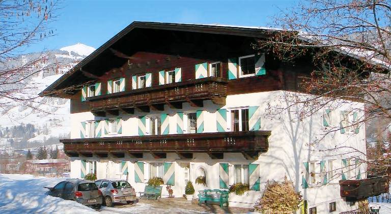 Serviced apartment with garden | Next to the ski | Dogs allowed in Kitzbuhel