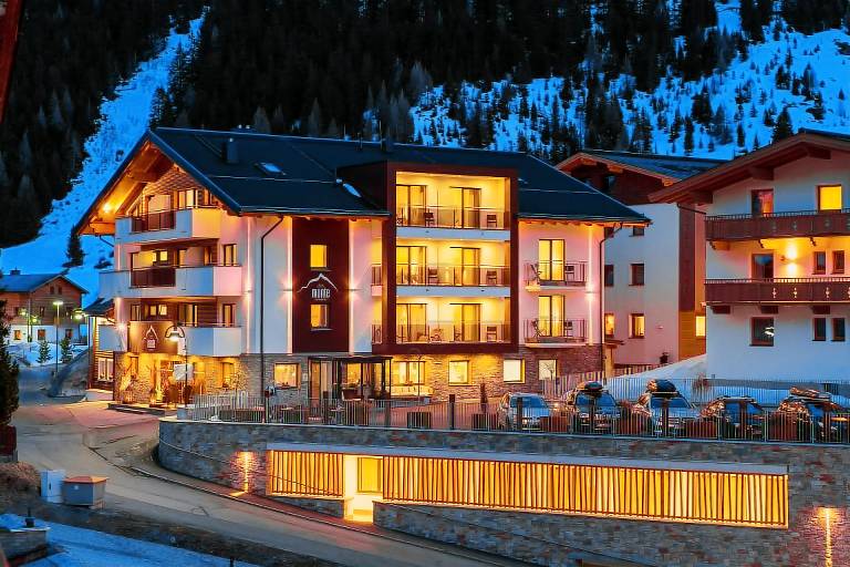  mit Hund in Galtür,  für max.  Personen