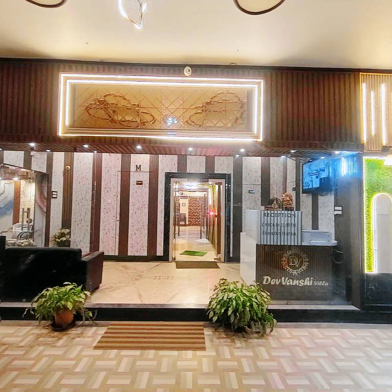 DEVVANSHI VILLA in Tola