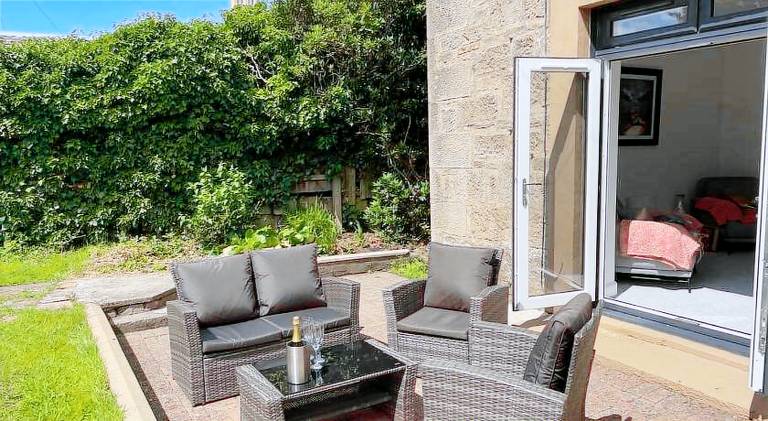 Ample villa | Pets allowed — photo 4