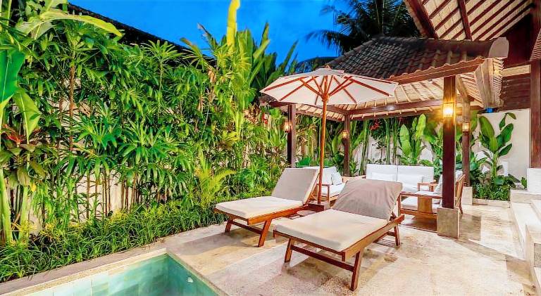 Villa with pool — photo 3