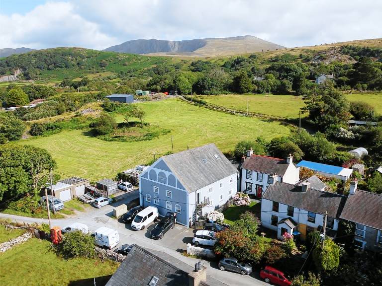 House Llanllyfni