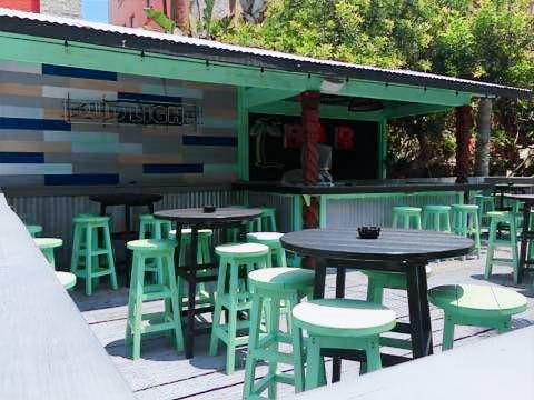 Upper Deck Hotel and Bar - Adults Only — photo 5