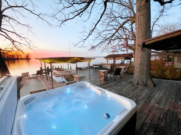 Cabin Indian Lake