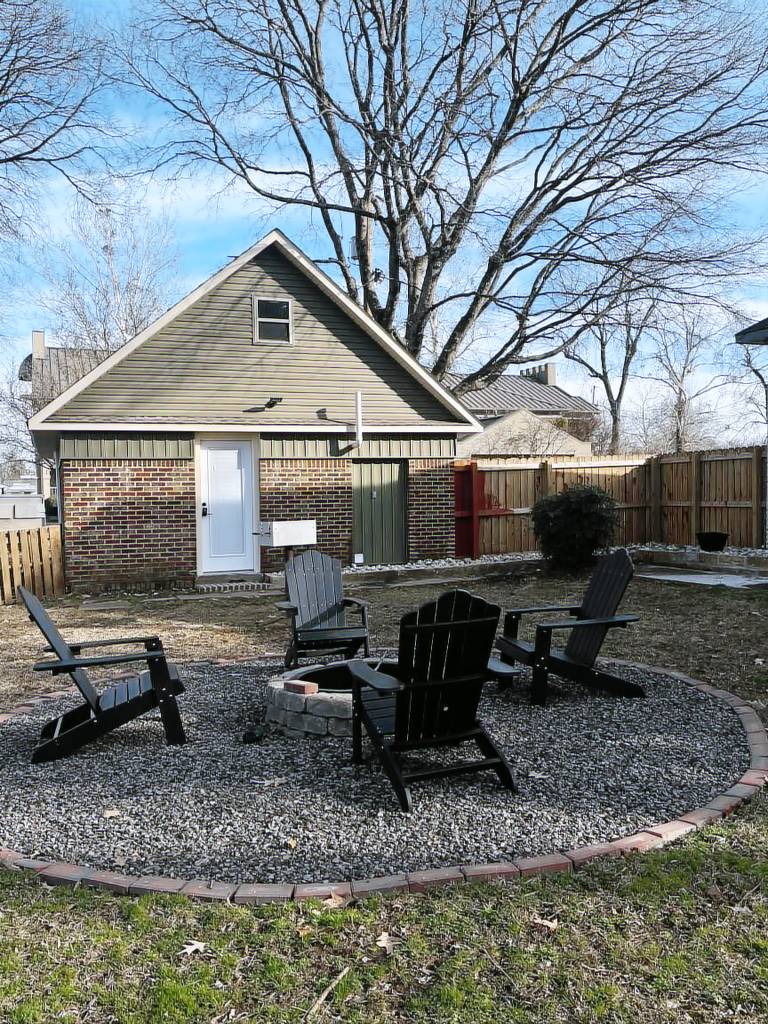 Apartment  Russellville
