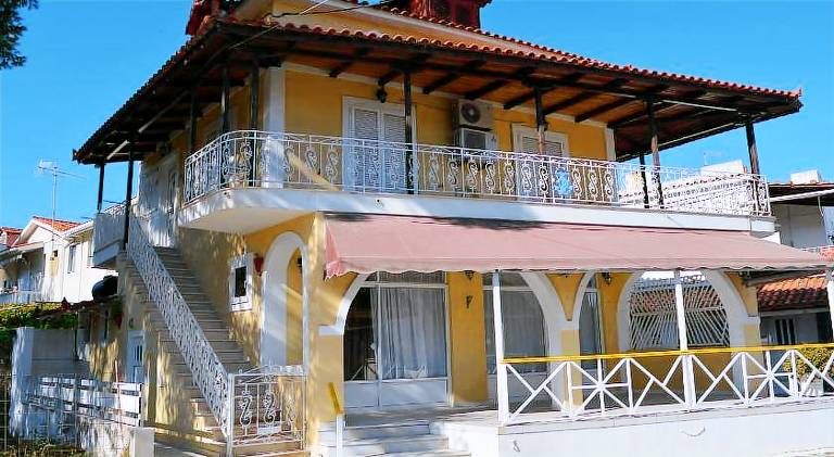 House  Katastari