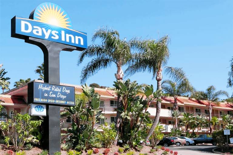 Days Inn by Wyndham San Diego Hotel Circle Near SeaWorld in San Diego, CA