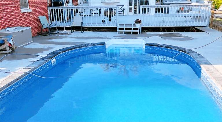 Vacation home with pool & hot tub — photo 2