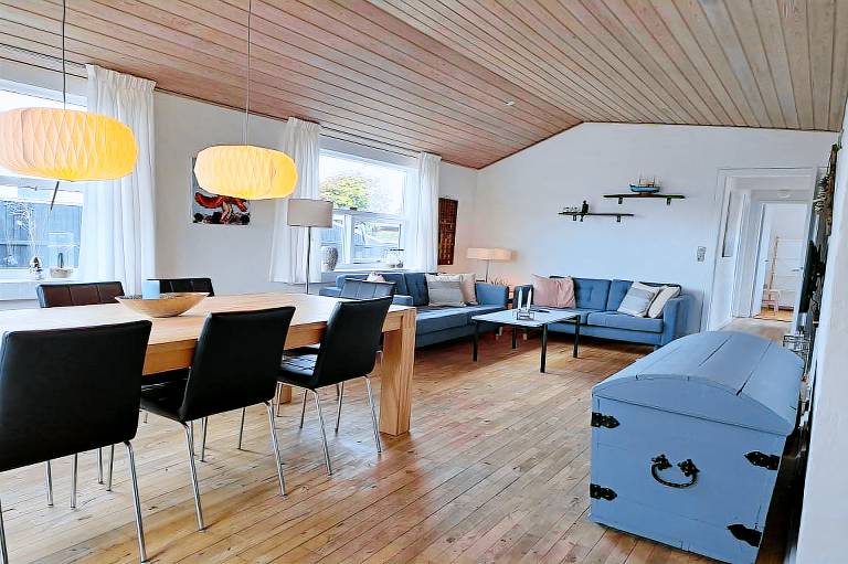 Vacation home with barbecue & patio — photo 3